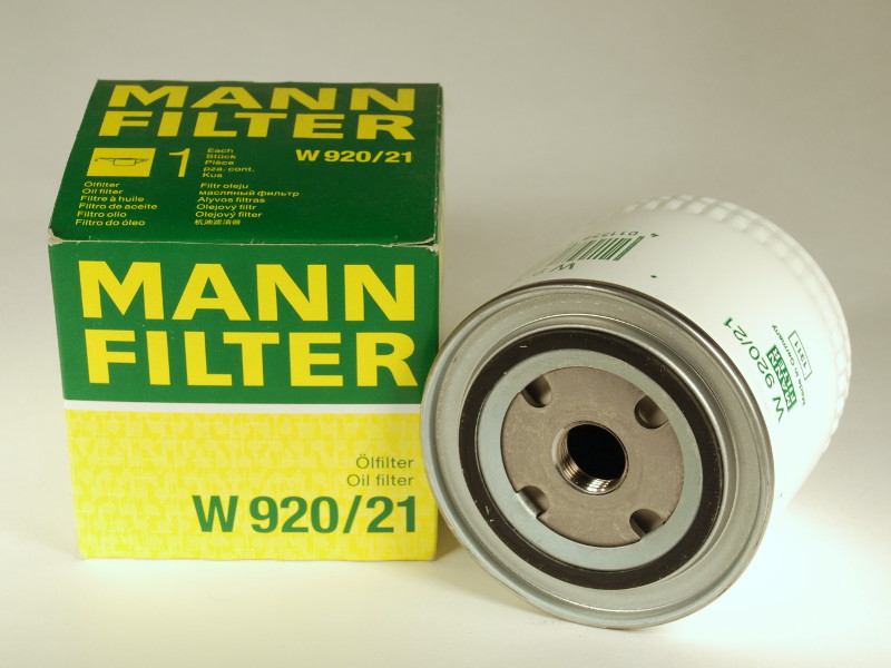 Масляный фильтр Mann-Filter W 920/21